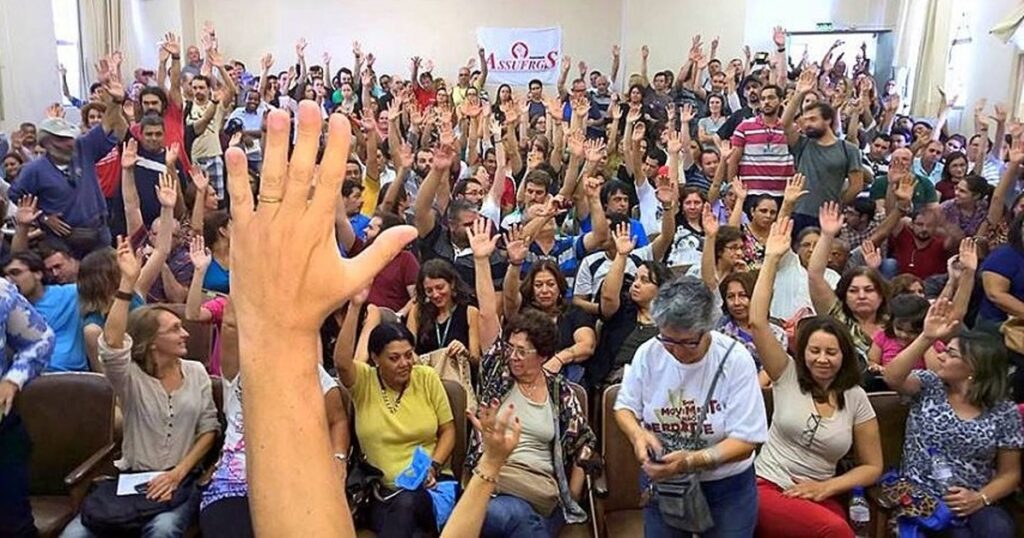 Greve nas universidades radicalizar ou negociar