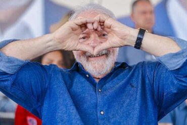 Lula comanda o assalto ao Estado