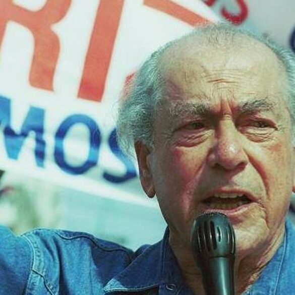 Esclarecendo a populacao 40 anos dos Tijolacos