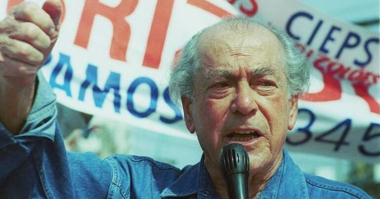 Esclarecendo a populacao 40 anos dos Tijolacos