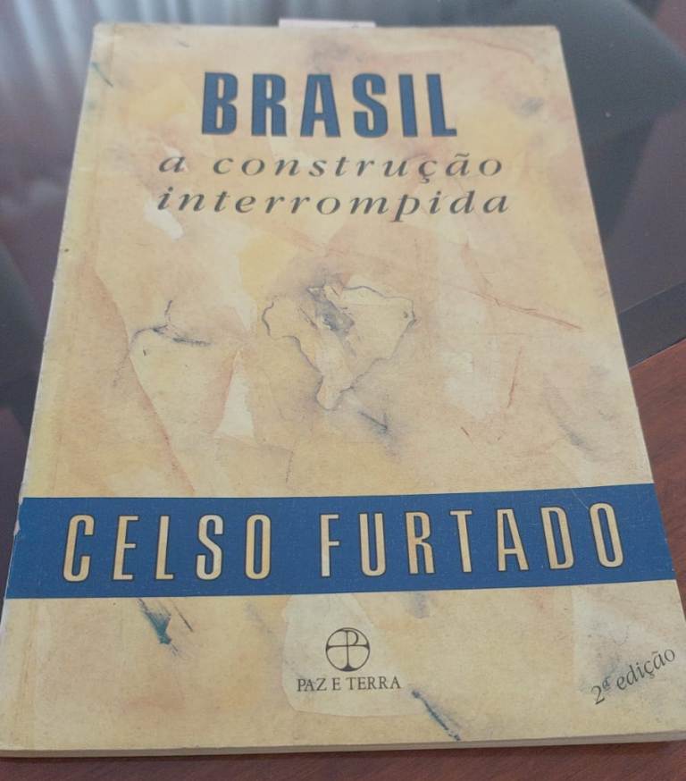 Celso Furtado no beco